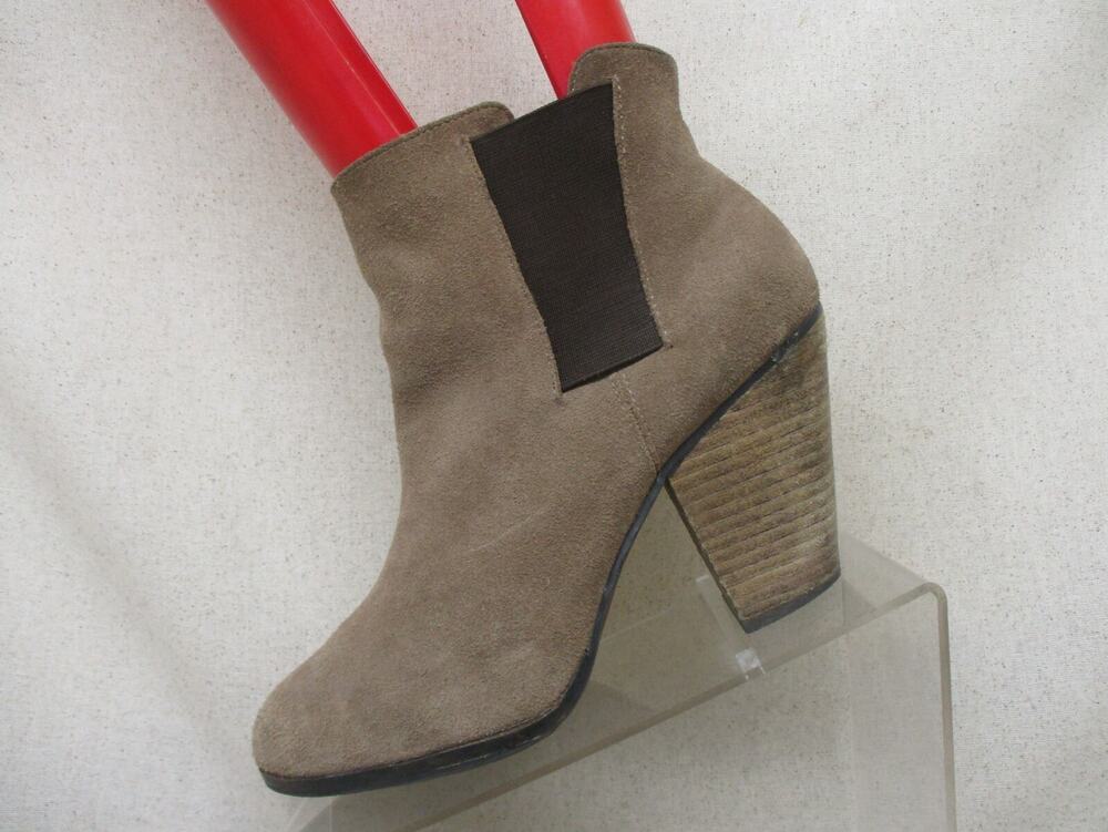 Vince Camuto Womens Taupe Suede Chelsea Ankle Boots Booties Size 10 B / 40
